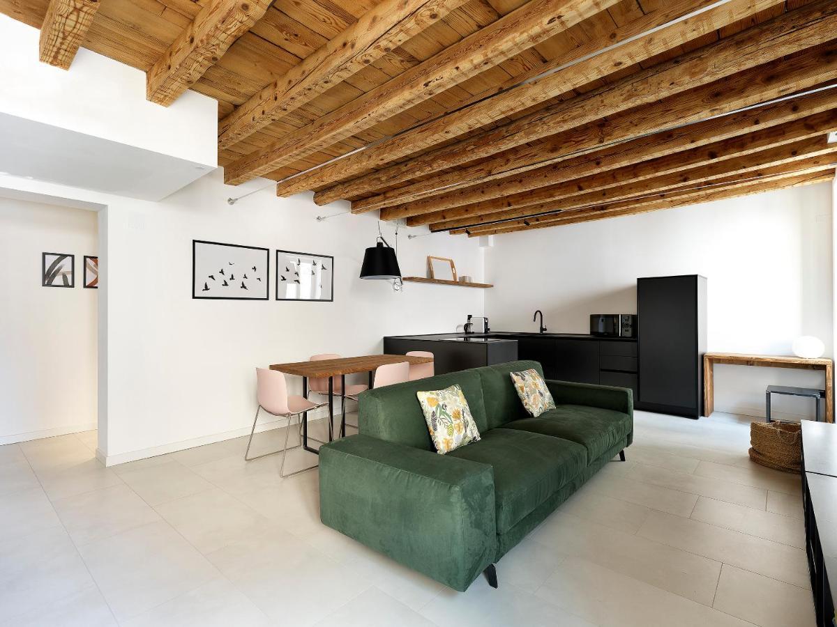Sg9 City Apartments Брешия Экстерьер фото
